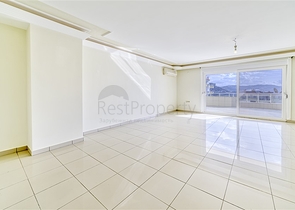 Двухуровневый пентхаус 4+1 в Махмутларе