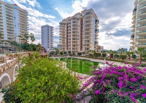 Двухуровневый пентхаус 4+1 в Махмутларе