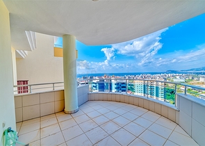 Двухуровневый пентхаус 4+1 в Махмутларе