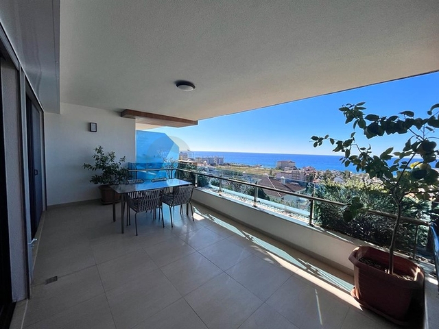 Апартаменты 1+1 в районе Конаклы с панорамным видом на море