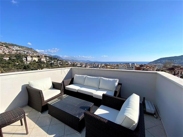 Пентхаус 4+1 в центре Алании