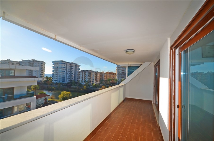 Пентхаус планировкой 2+1 в районе Кестель