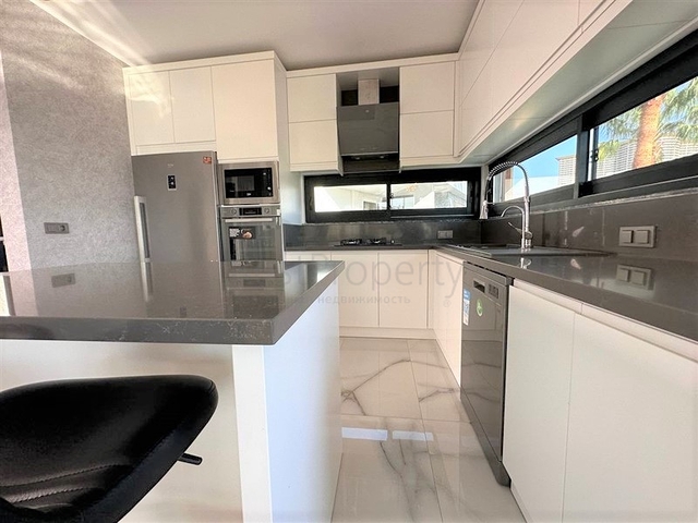 Вилла 3+1 в популярном комплексе вилл при большом отеле