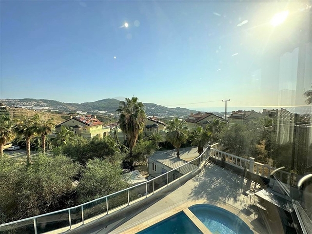 Вилла 3+1 в популярном комплексе вилл при большом отеле