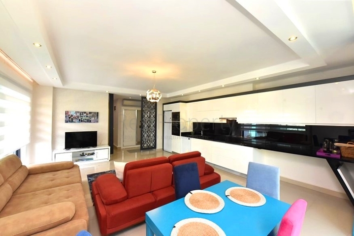 Апартаменты 2+1 в респектабельном комплексе в 50 метрах от пляжа района Каргыджак 