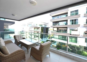 Апартаменты 2+1 в респектабельном комплексе в 50 метрах от пляжа района Каргыджак 