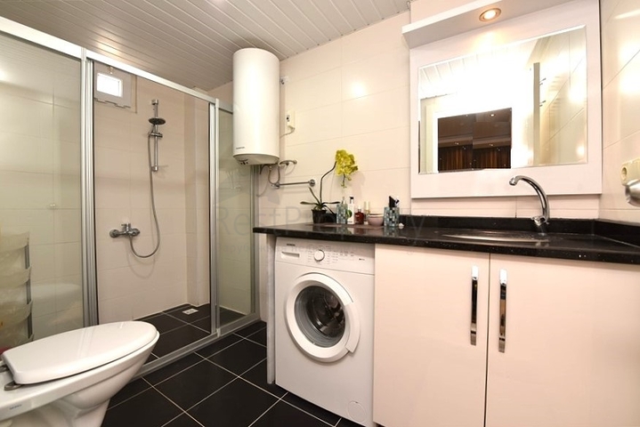 Меблированные апартаменты планировкой 1+1 на пляже Клеопатра