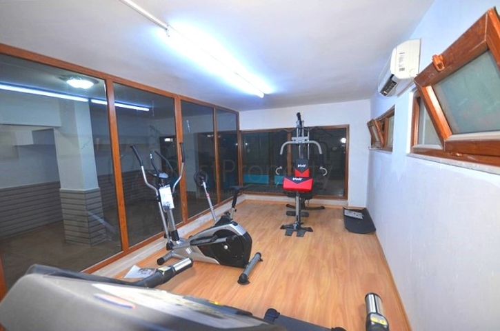 Меблированные апартаменты планировкой 1+1 на пляже Клеопатра