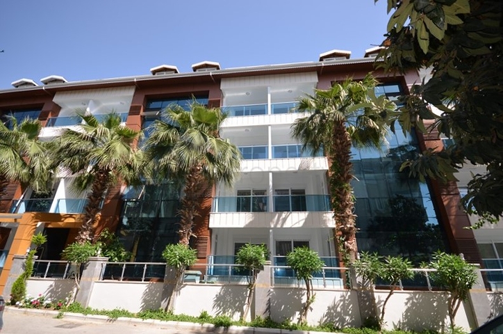 Меблированные апартаменты планировкой 1+1 на пляже Клеопатра