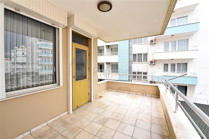 Меблированная квартира 3+1 рядом с морем в районе Оба