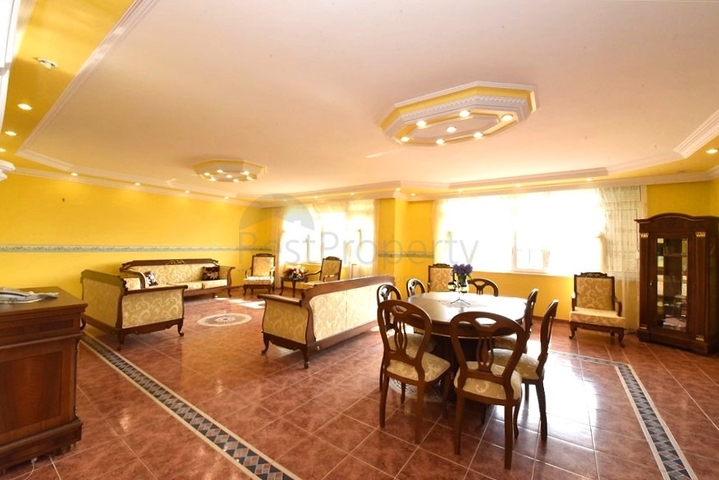 Меблированная квартира 3+1 рядом с морем в районе Оба