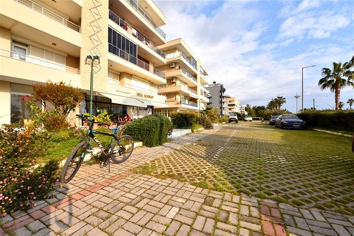 Меблированная квартира 3+1 рядом с морем в районе Оба