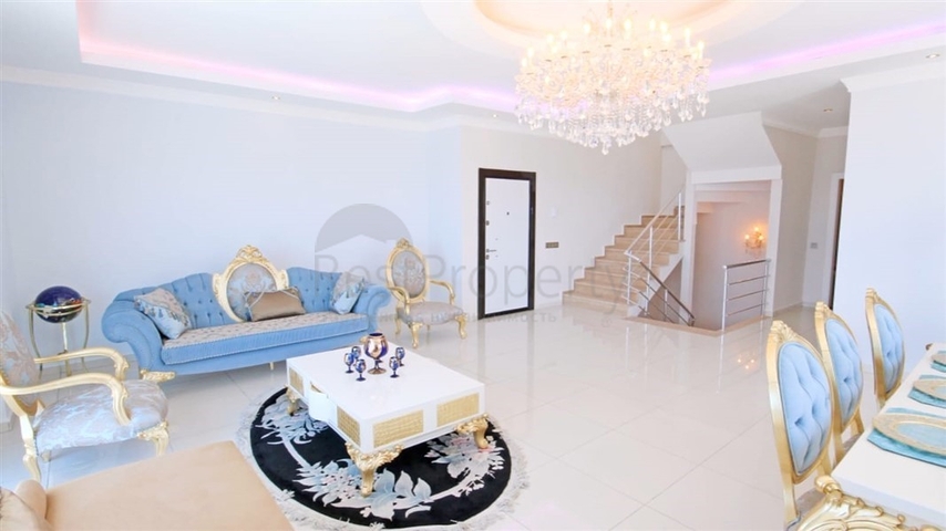 Пентхаус  5+1 в районе Махмутлар 