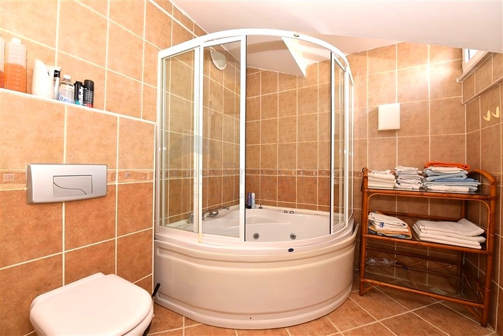 Трехкомнатный меблированный пентхаус в районе Оба