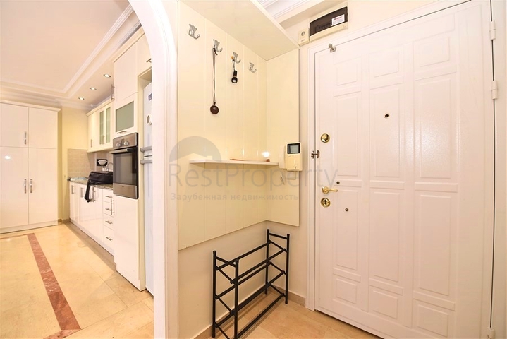 Трехкомнатный меблированный пентхаус в районе Оба