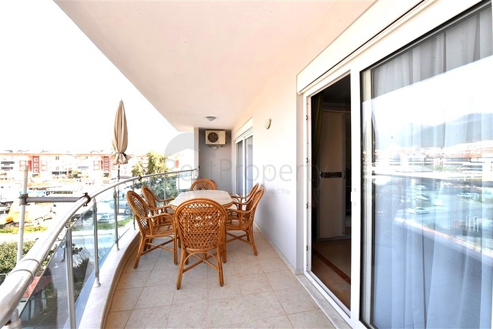 Трехкомнатный меблированный пентхаус в районе Оба