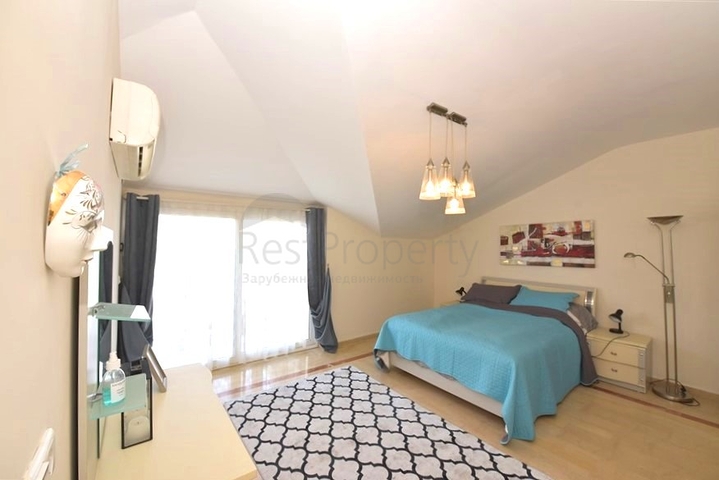 Трехкомнатный меблированный пентхаус в районе Оба