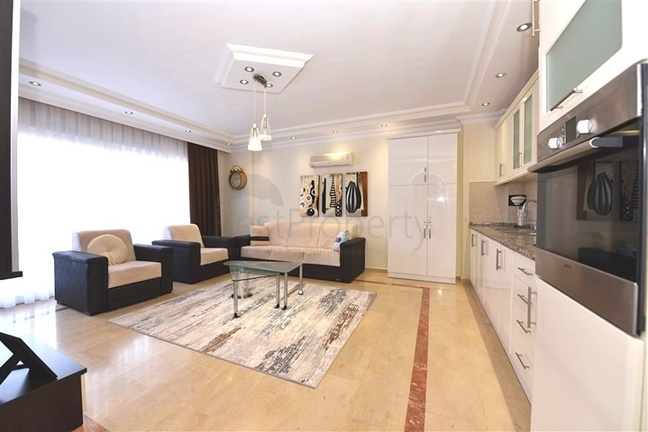 Трехкомнатный меблированный пентхаус в районе Оба