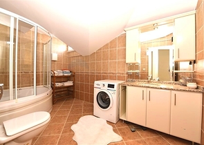 Трехкомнатный меблированный пентхаус в районе Оба