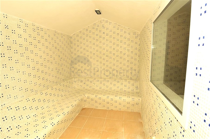 Просторная квартира планировкой 2+1 в районе Тосмур