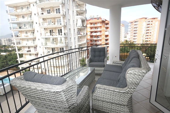 Просторная квартира планировкой 2+1 в районе Тосмур