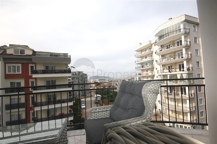 Просторная квартира планировкой 2+1 в районе Тосмур