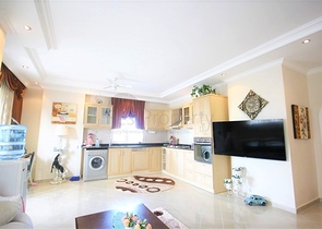 Просторная квартира планировкой 2+1 в районе Тосмур