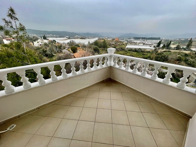 Просторный пентхаус 3+1 в районе Авсаллар