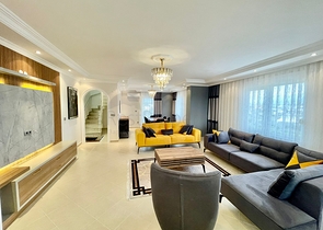 Просторный пентхаус 3+1 в районе Авсаллар