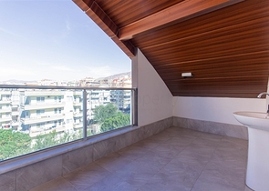 Просторный пентхаус на берегу Средиземного моря