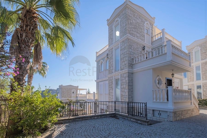 Вилла в комплексе класса люкс