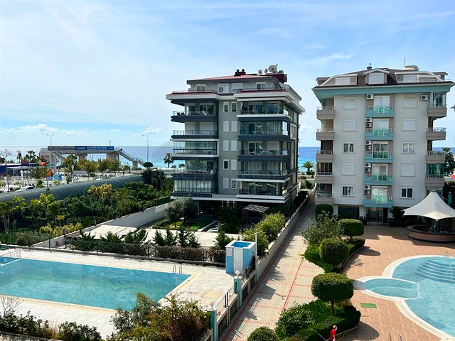 Квартира 2+1 в 50 м до моря в районе Кестель 