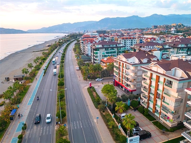 Квартира 2+1 в 50 м до моря в районе Кестель 