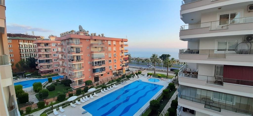 Квартира 2+1 на первой линии в районе Махмутлар