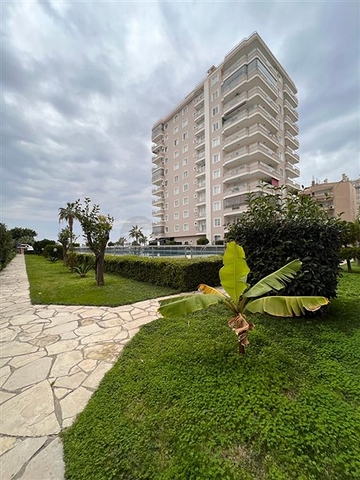 Квартира 2+1 на первой линии в районе Махмутлар