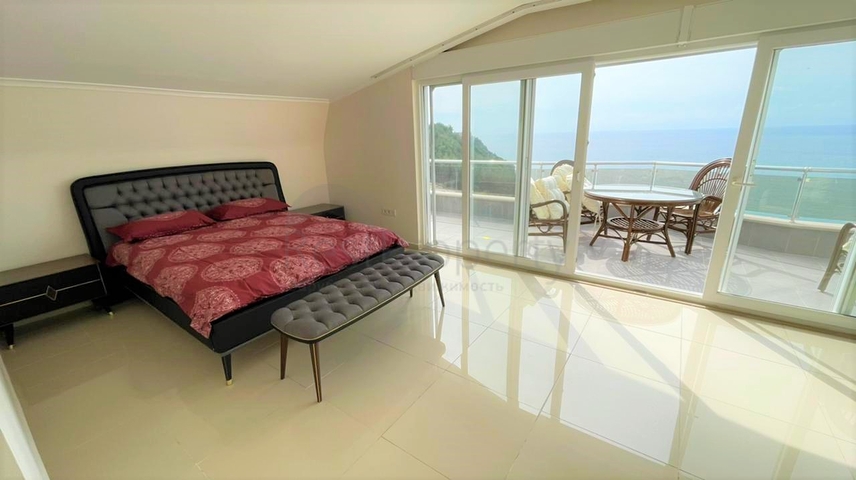 Пентхаус 4+1 с видом на море в районе Конаклы