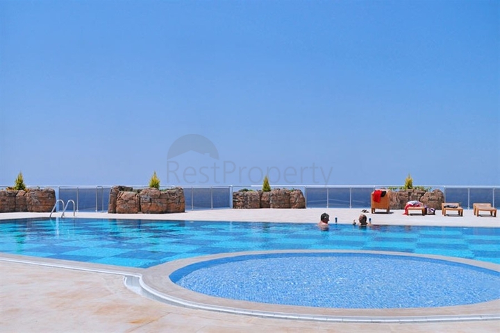 Пентхаус 4+1 с видом на море в районе Конаклы