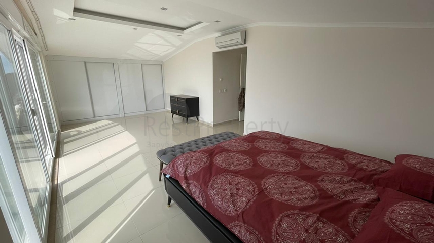 Пентхаус 4+1 с видом на море в районе Конаклы