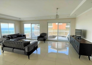 Пентхаус 4+1 с видом на море в районе Конаклы