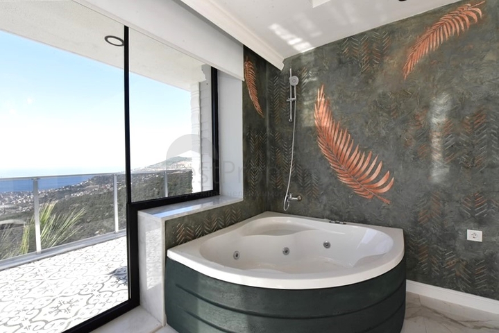 Вилла планировкой 3+1 в центре Алании