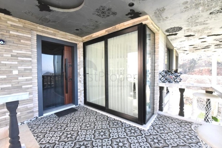 Вилла планировкой 3+1 в центре Алании