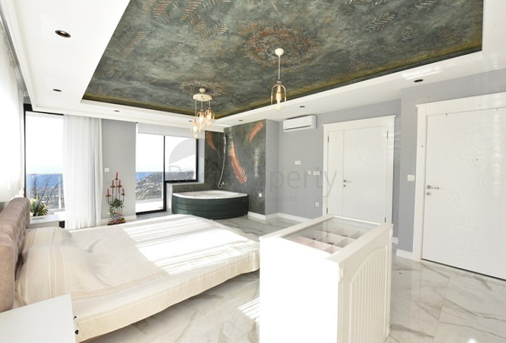 Вилла планировкой 3+1 в центре Алании