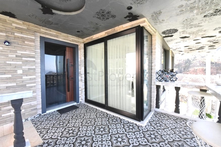 Вилла планировкой 3+1 в центре Алании