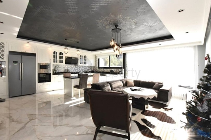 Вилла планировкой 3+1 в центре Алании