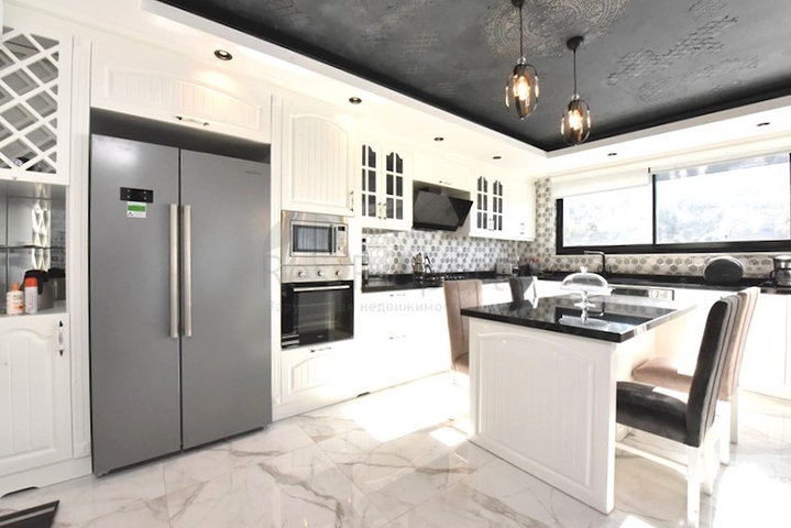 Вилла планировкой 3+1 в центре Алании