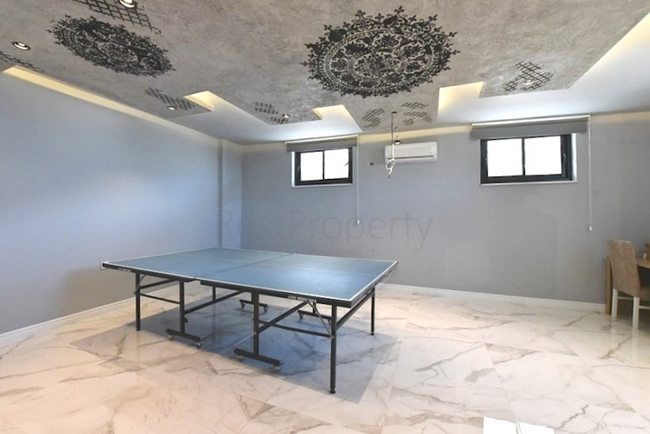 Вилла планировкой 3+1 в центре Алании