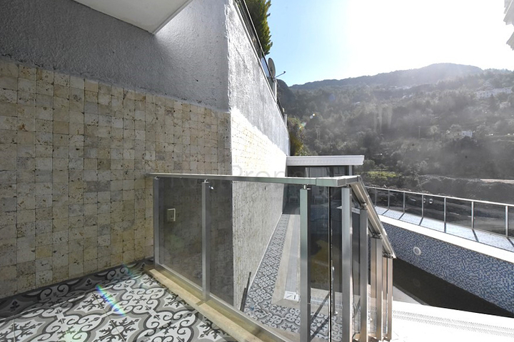 Вилла планировкой 3+1 в центре Алании