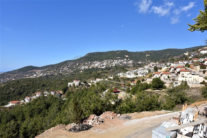 Вилла планировкой 3+1 в центре Алании