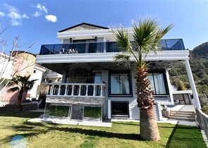 Вилла планировкой 3+1 в центре Алании