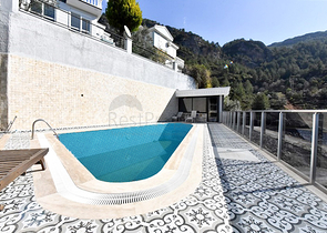 Вилла планировкой 3+1 в центре Алании